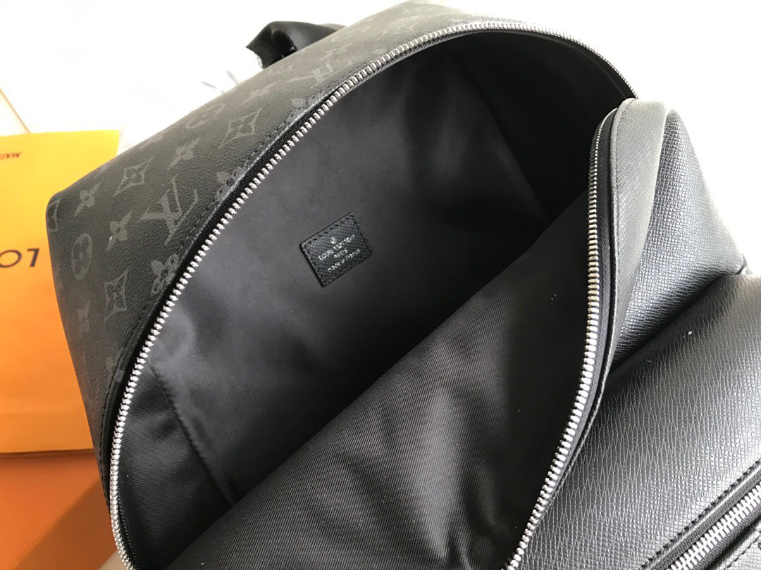 L0vis Vvtt0n Monogram Unisex Leather Backpacks Black M30230