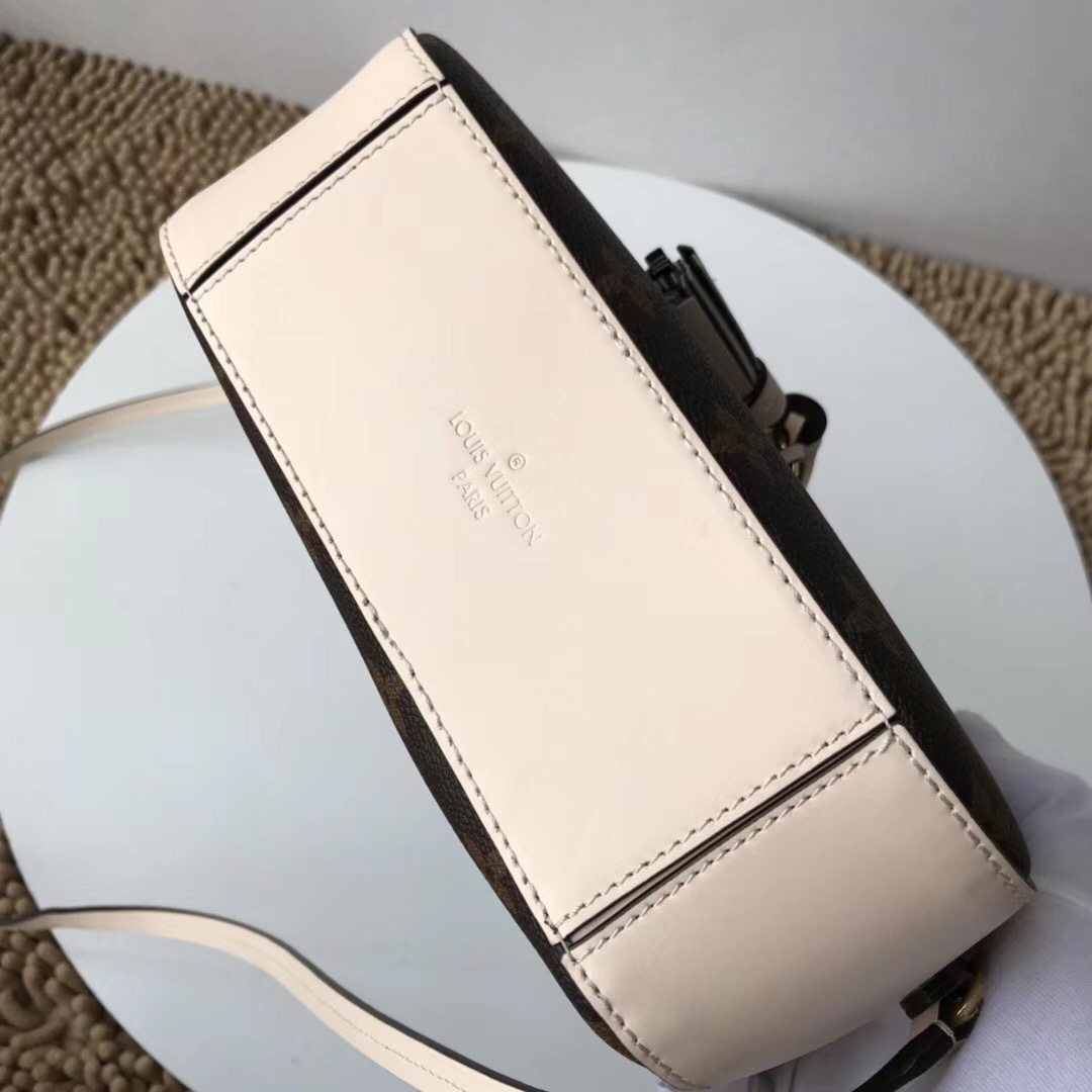 L0vis Vvtt0n Monogram Saintonge Beige Handbag M43559 Bagsaa