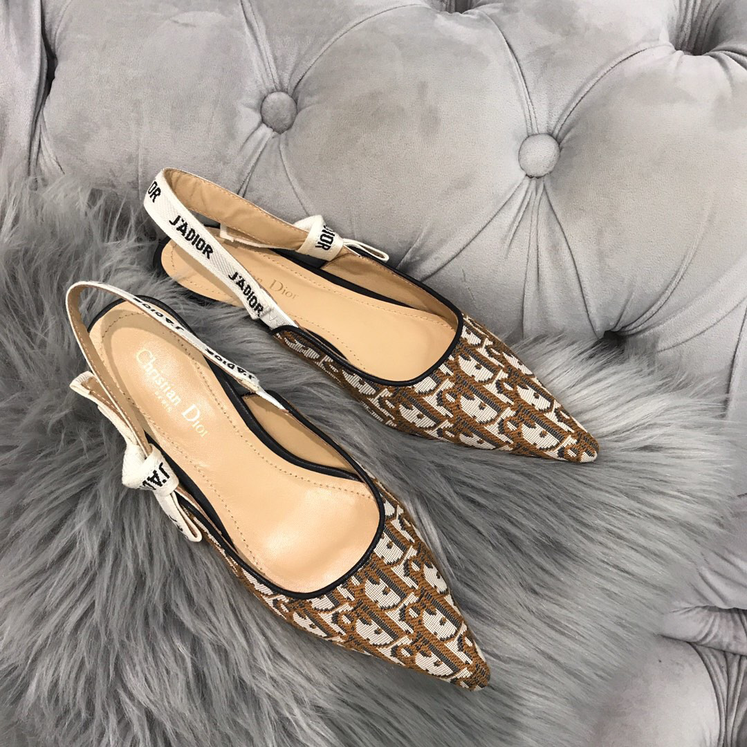 D10r Yellow Flat shoes
