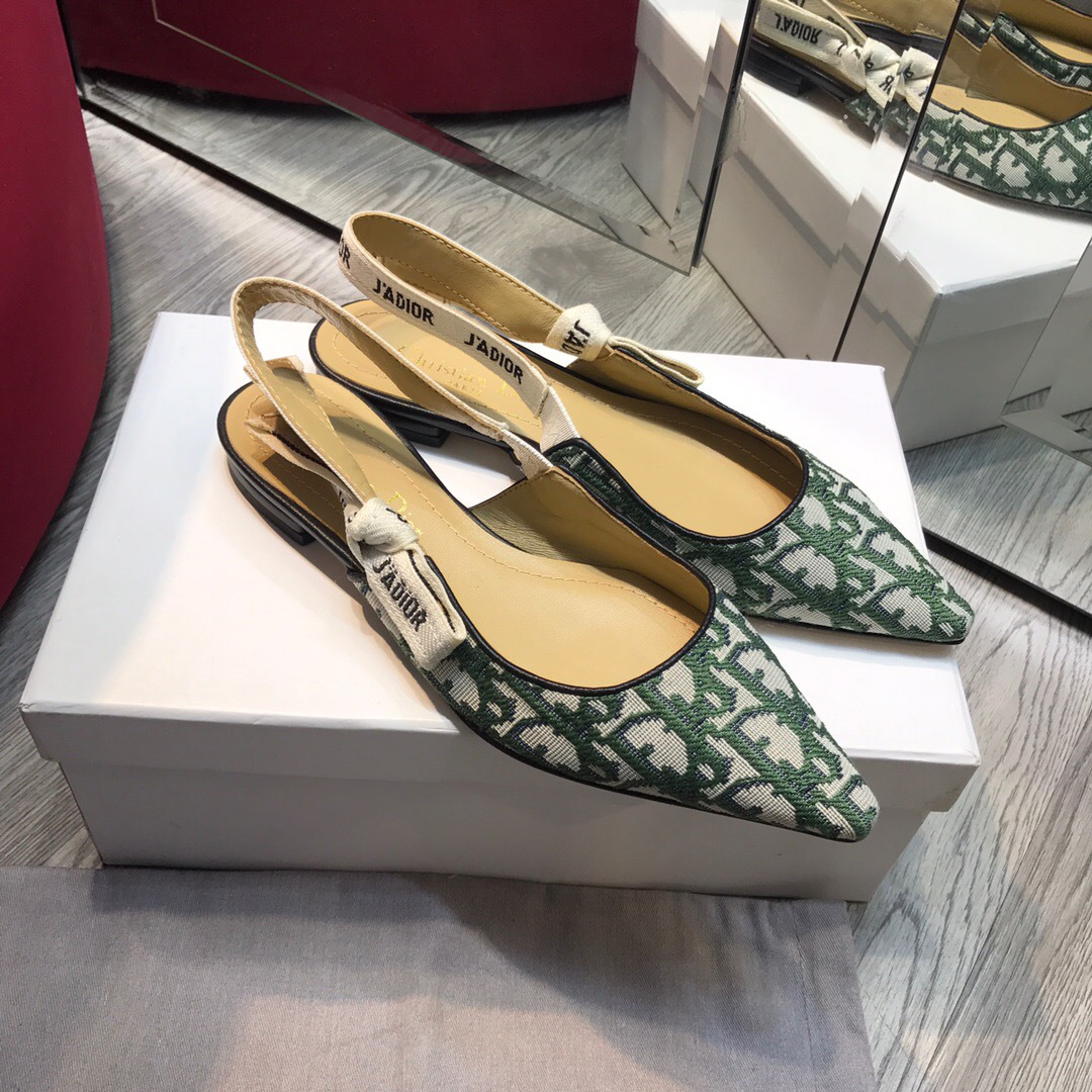 D10r Green Flat shoes