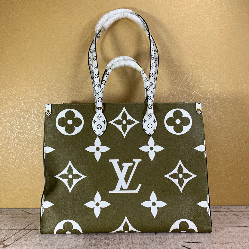 L0vis Vvtt0n Monogram Women Onthego Handbag Green and White M44570