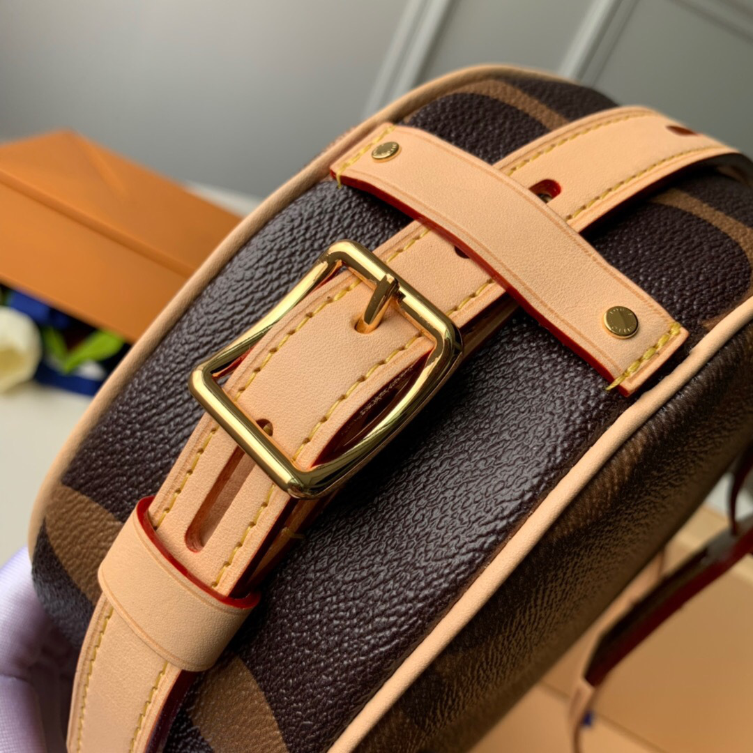L0vis Vvtt0n Boite Chapeau Souple Bag M52294