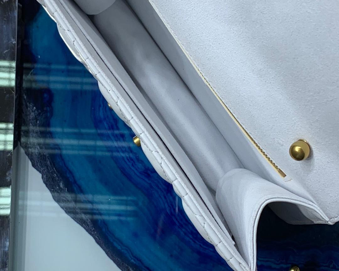 D10r Addict Lambskin retro chain White bag