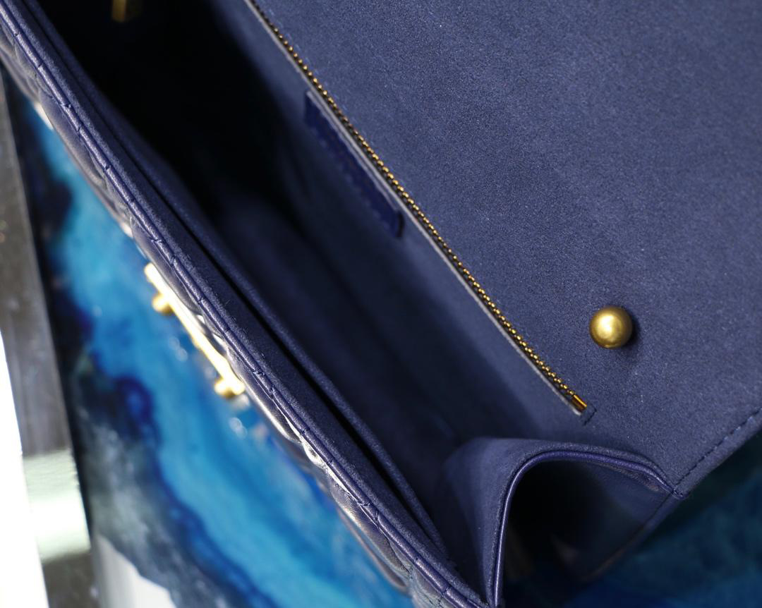 D10r Addict Lambskin retro chain Blue bag
