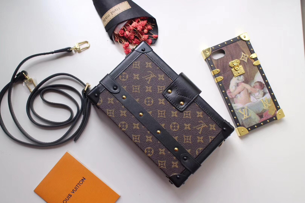 L0vis Vvtt0n Box Bag M44199
