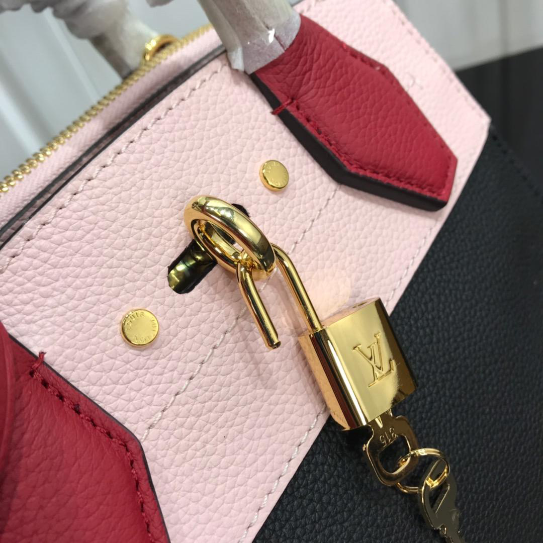 L0vis Vvtt0n 2019SS Mini Calfskin handbag Black with Pink