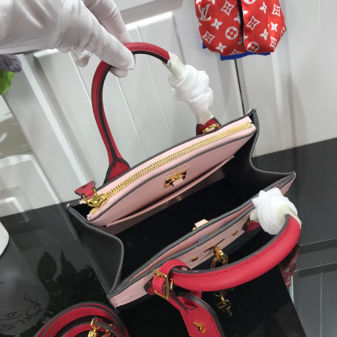 L0vis Vvtt0n 2019SS Mini Calfskin handbag Black with Pink