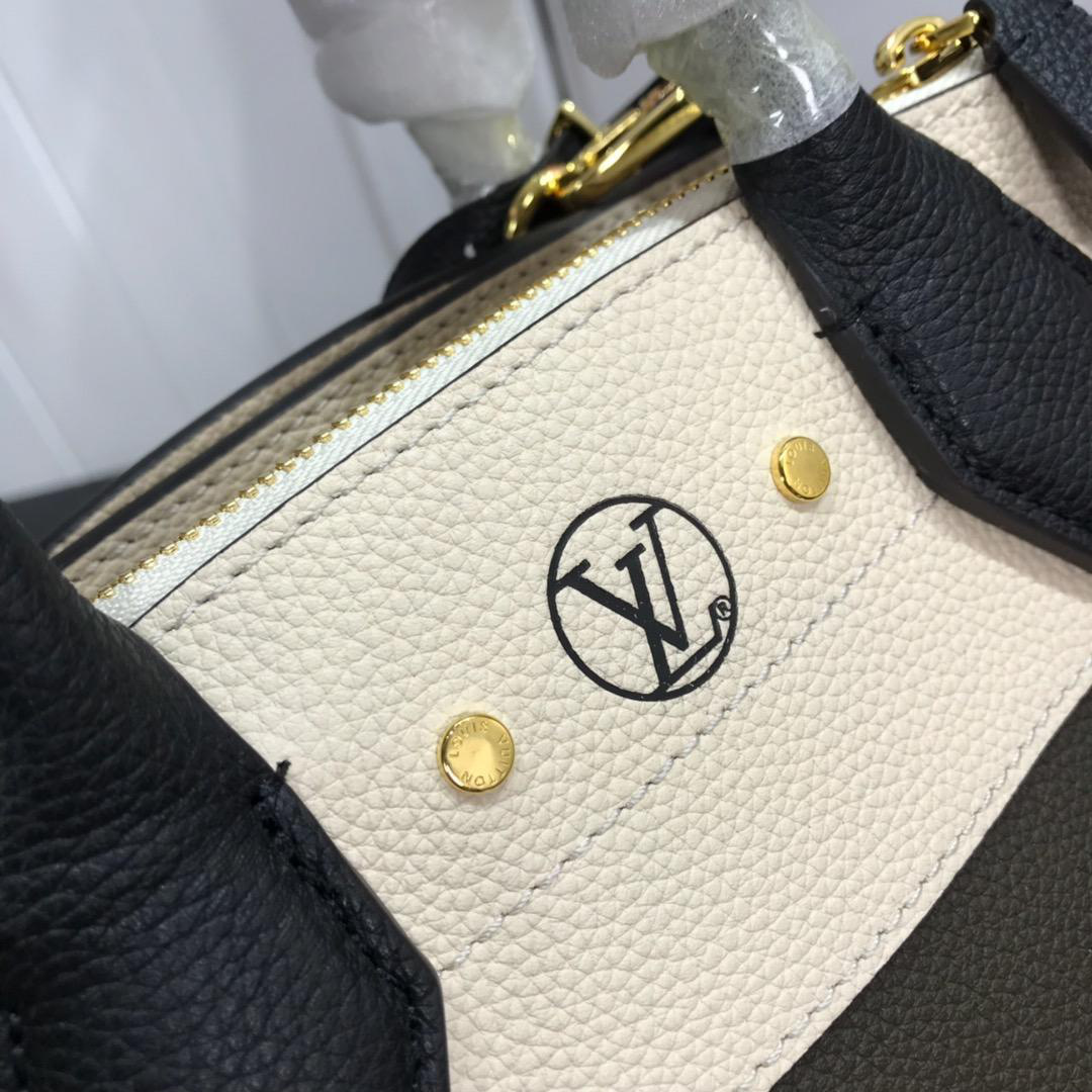 L0vis Vvtt0n 2019SS Mini Calfskin handbag Green