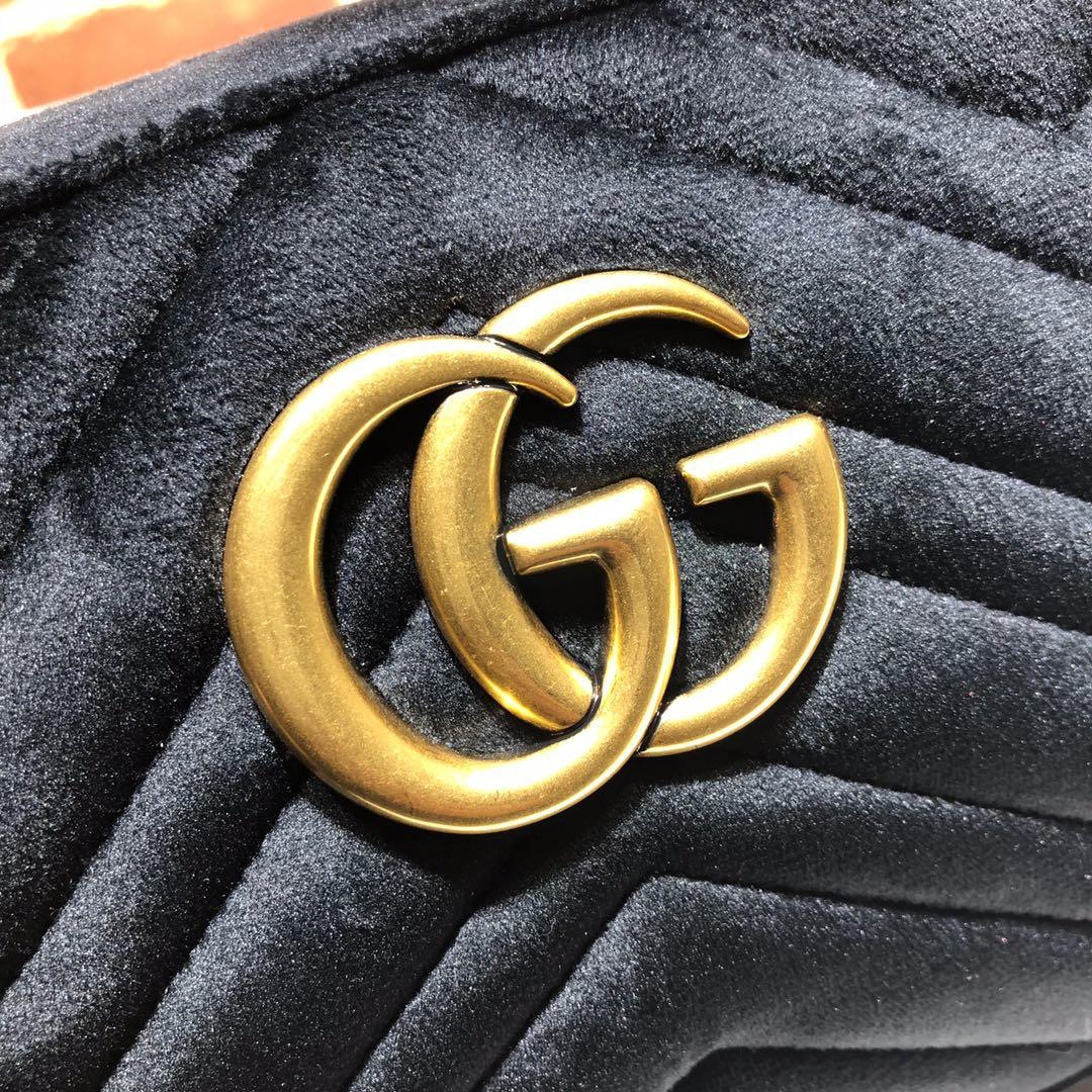 Gvc*1 Velvet Black Bag