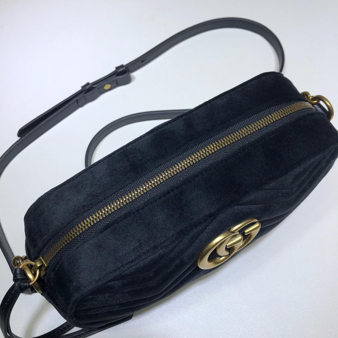 Gvc*1 Velvet Black Bag