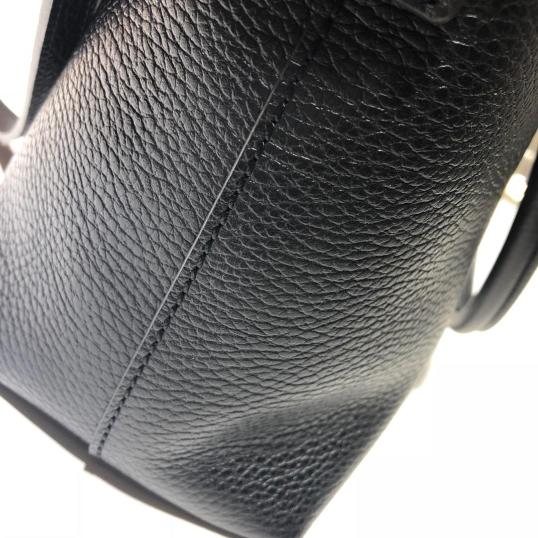 Bagsaa Gvc*1 Calfskin Black Handbag