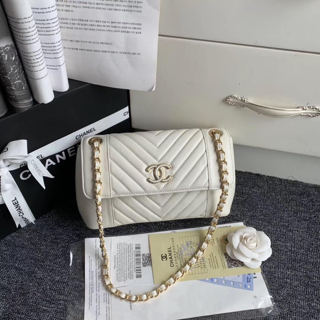 Ch**el Original Lambskin Flap Bag with White Bagsaa