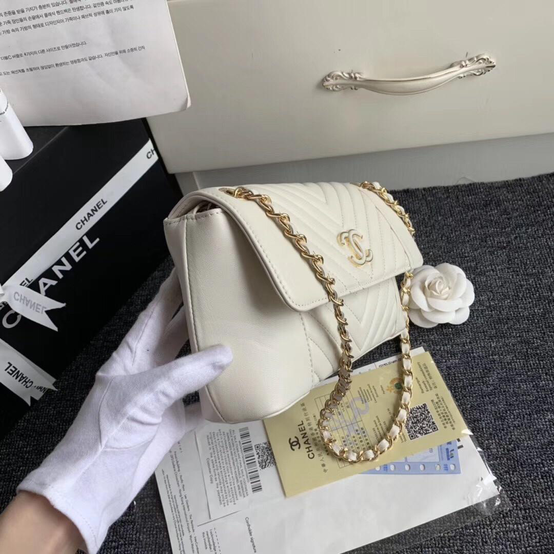 Ch**el Original Lambskin Flap Bag with White Bagsaa