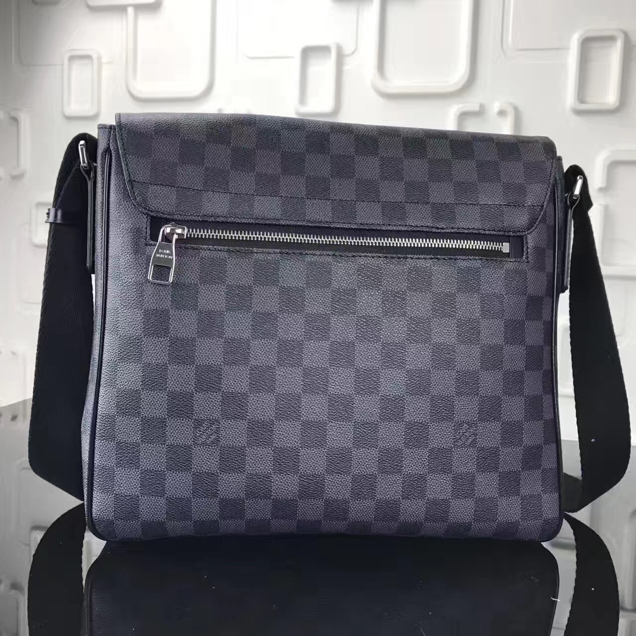 L0vis Vvtt0n Damier District Mm Messenger Bag N41212