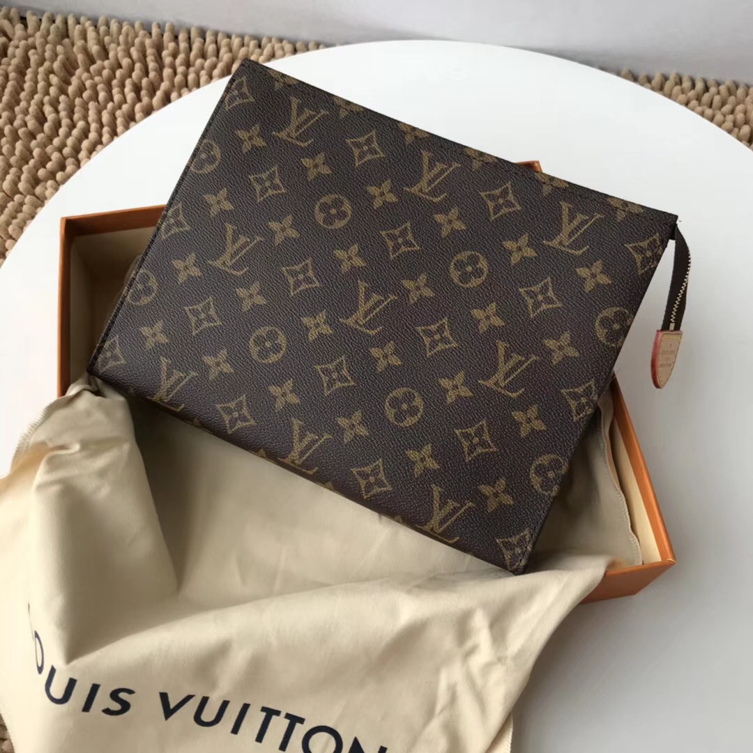 L0vis Vvtt0n toiletry pouch Monogram N47542