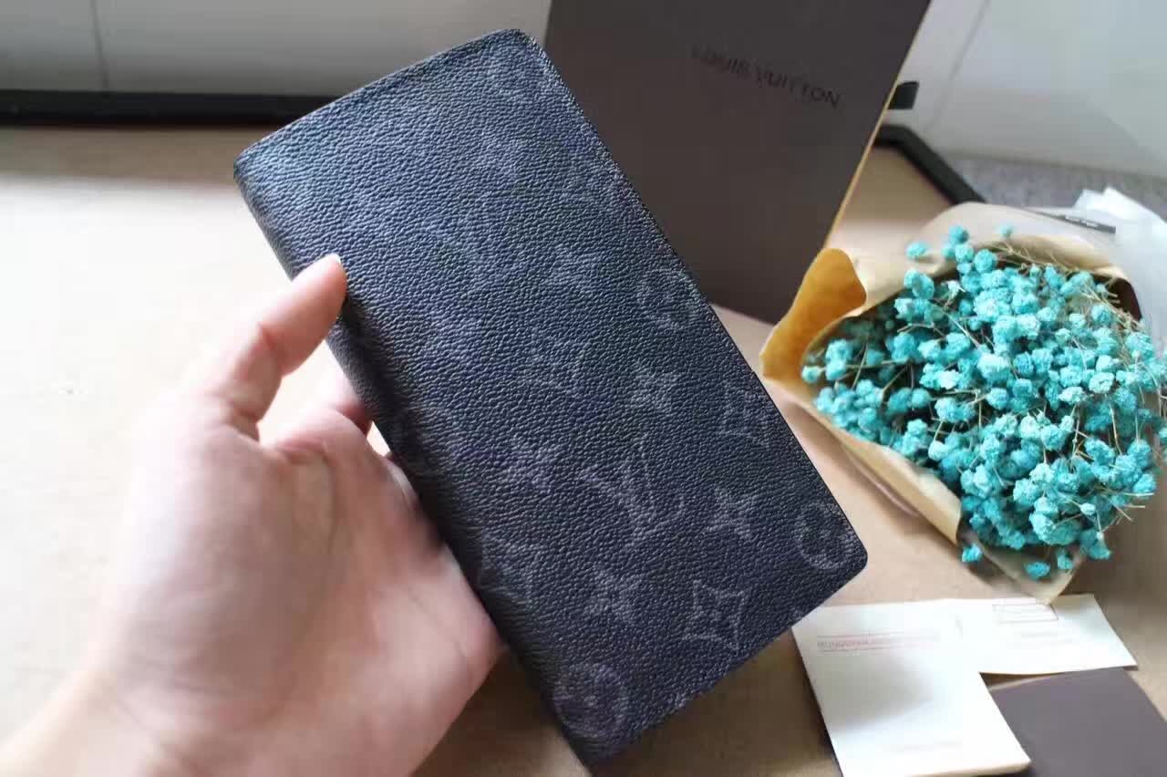 L0vis Vvtt0n Monogram Canvas small Leather men