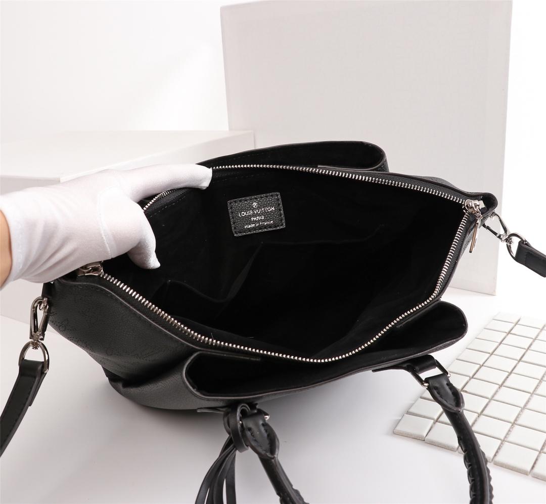 L0vis Vvtt0n Mahina zipper Tote handbag Black