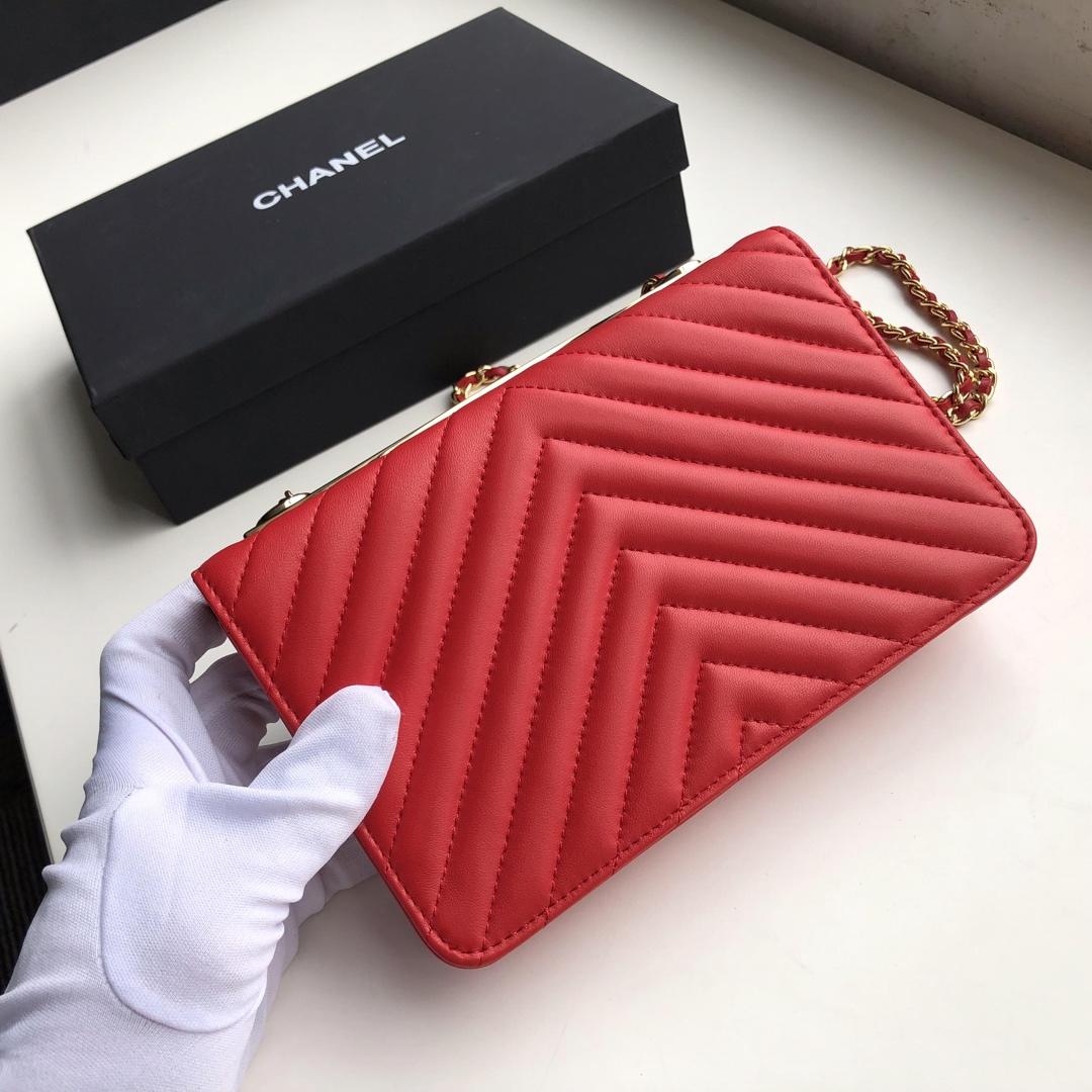 Ch**el Lamb skin V-type chain Bag Red