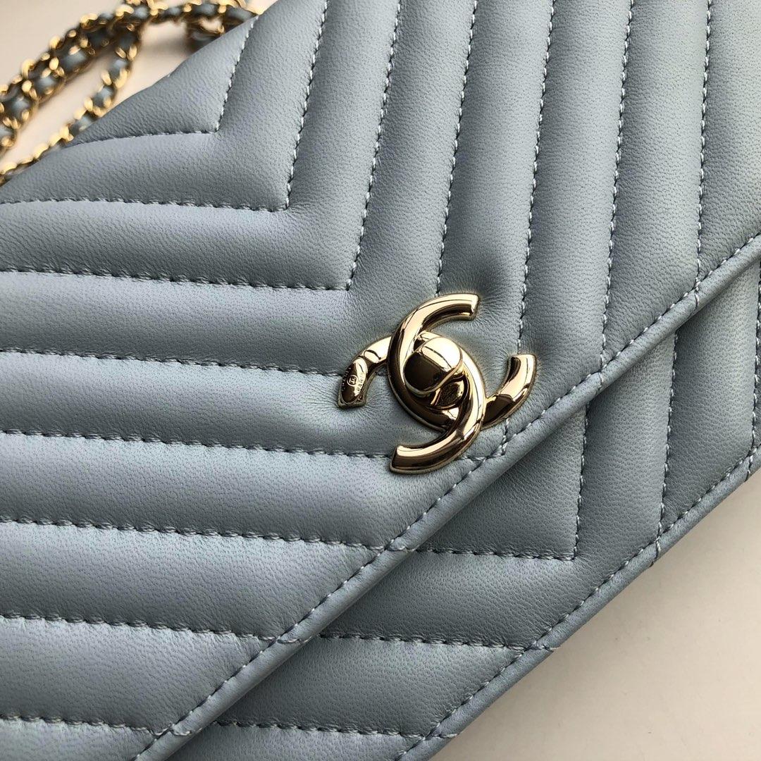 Ch**el Lamb skin V-type chain Bag Blue bagsaa
