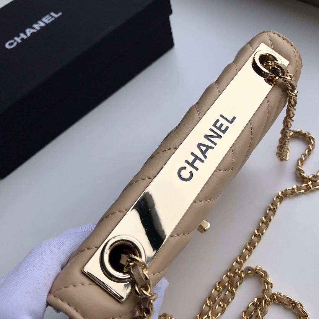 Ch**el Lamb skin V-type chain Bag bagsaa
