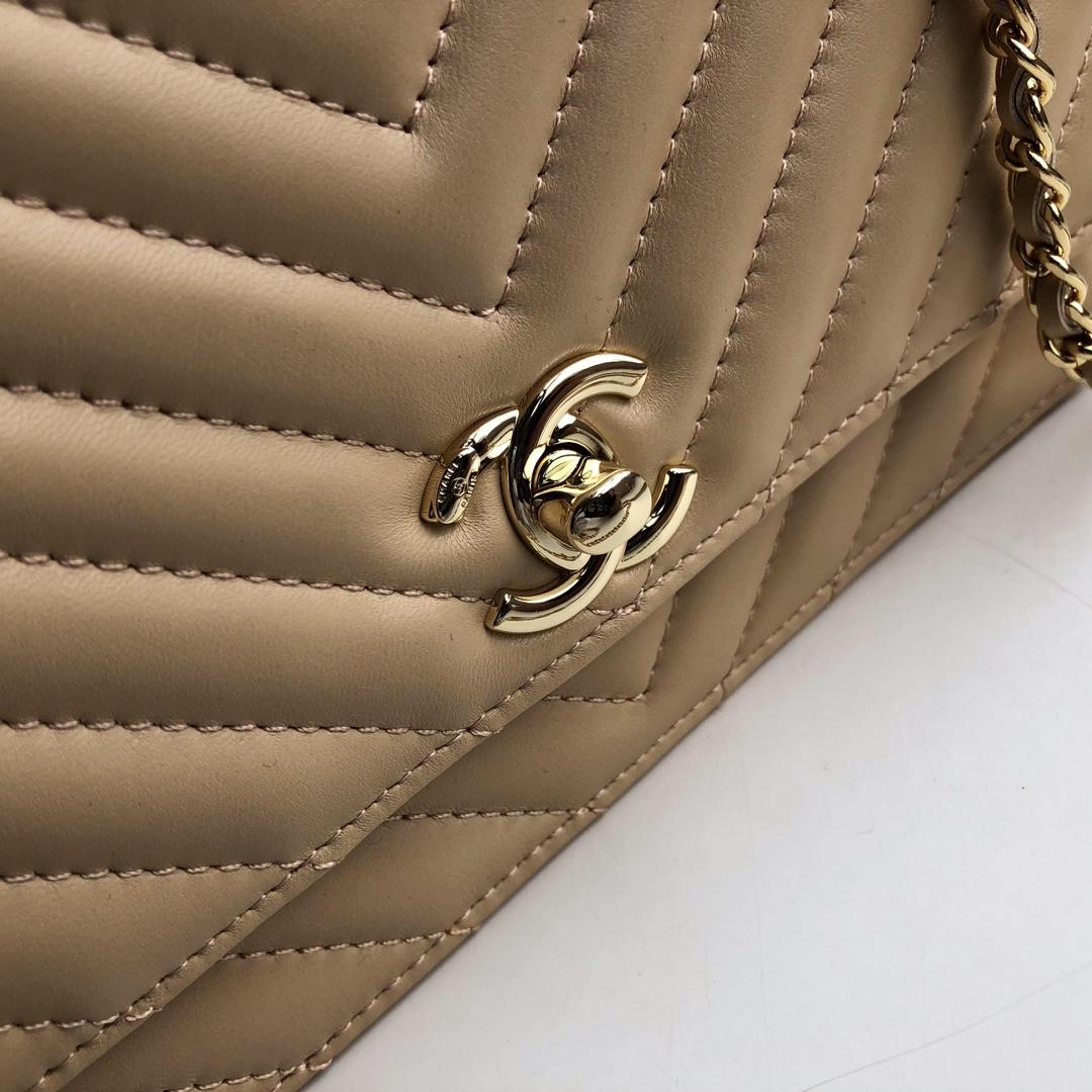 Ch**el Lamb skin V-type chain Bag bagsaa