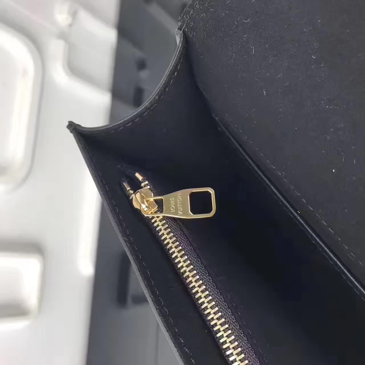 L0vis Vvtt0n Chain bag GM M51631