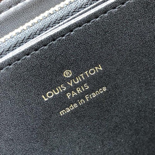 L0vis Vvtt0n Zlppy Wallet