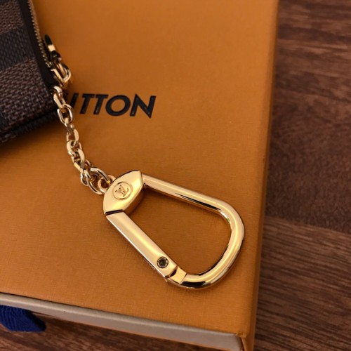 L0vis Vvtt0n Key Pouch 01