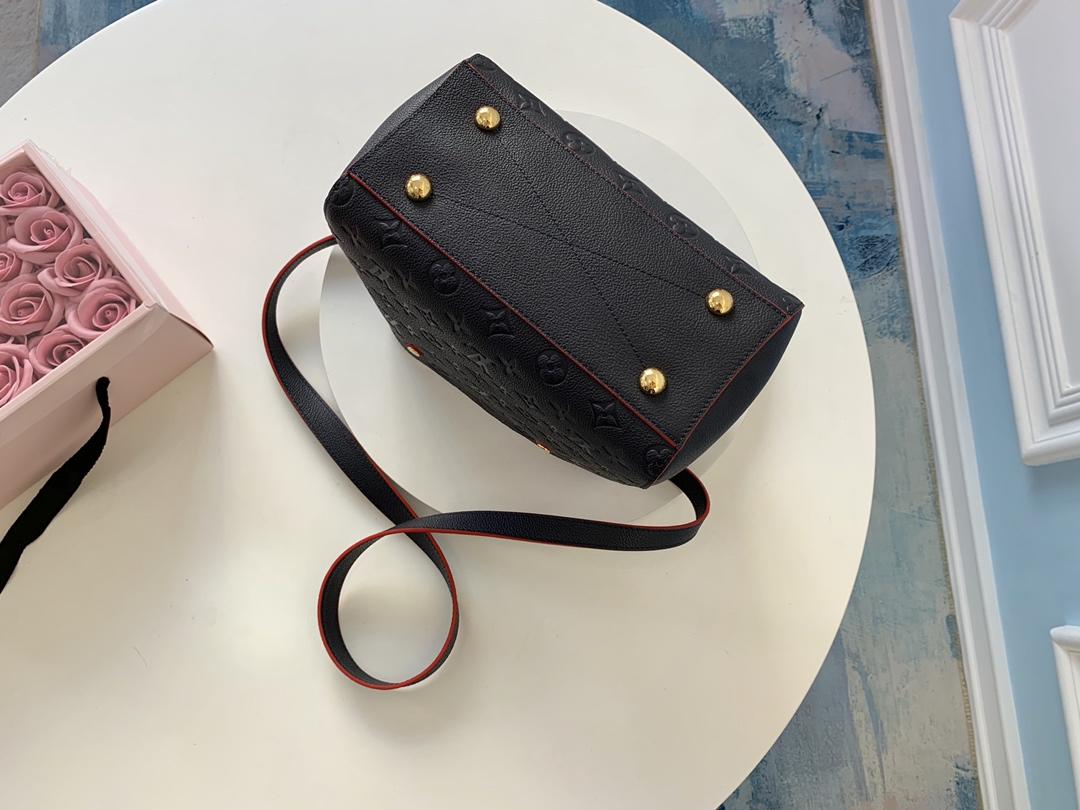 L0vis Vvtt0n Montaigne BB M4431 Dark Blue