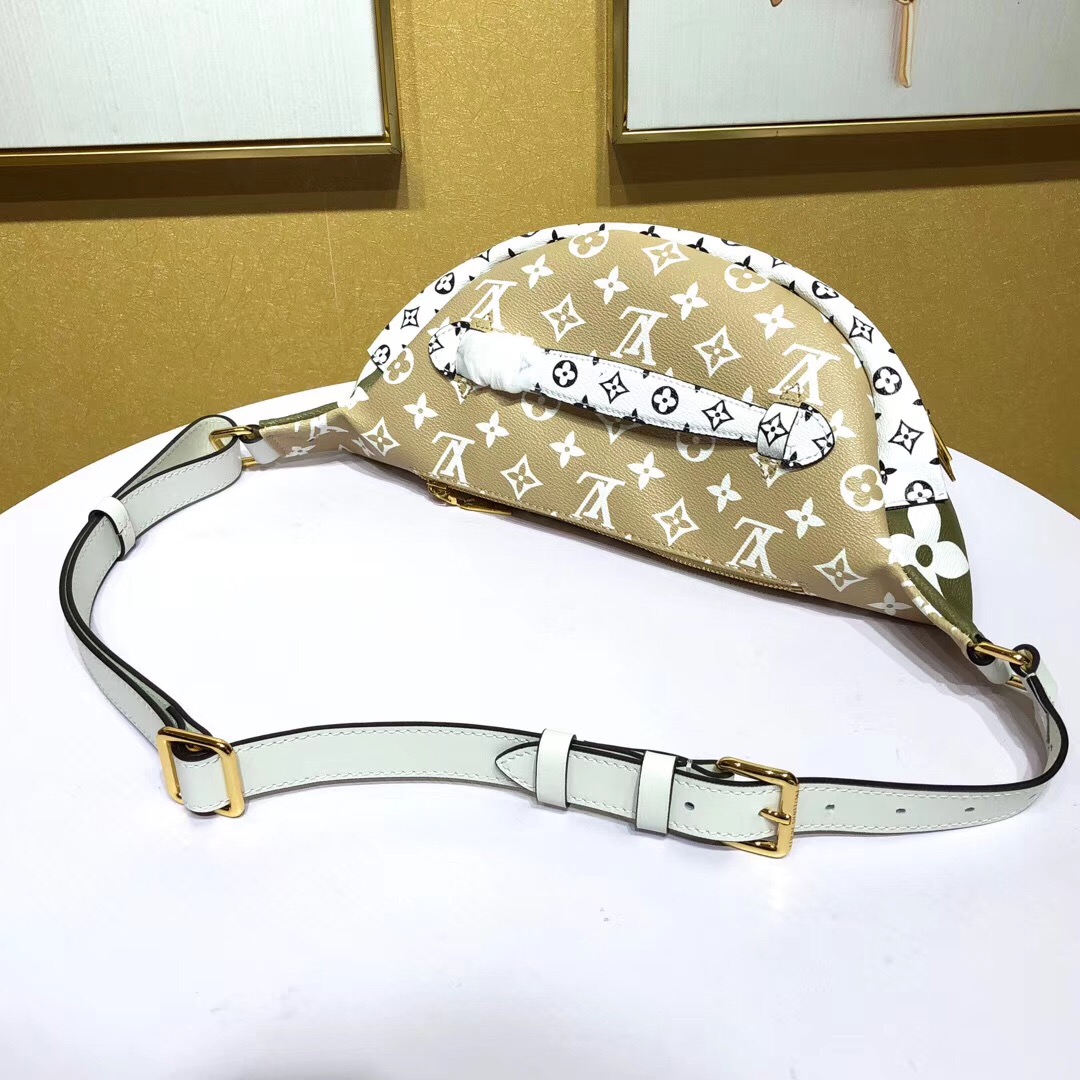 L0vis Vvtt0n Monogram BUMBAG M44611