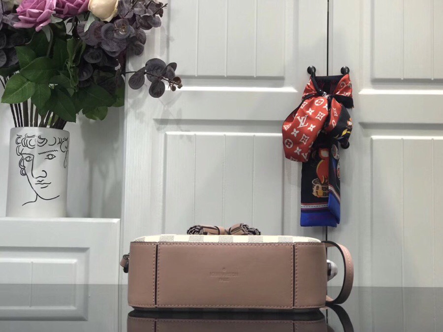 L0vis Vvtt0n Saintonge Damier Azur Canvas N40155