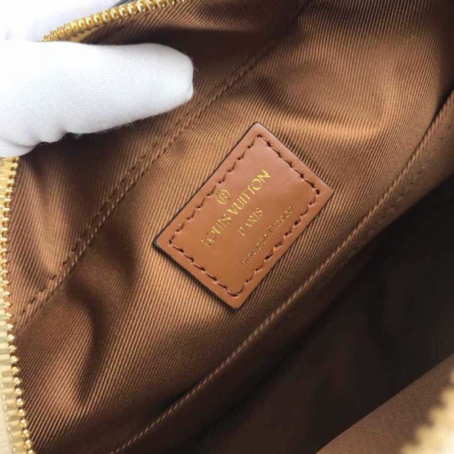 L0vis Vvtt0n Saintonge Monogram Empreinte Leather M44597