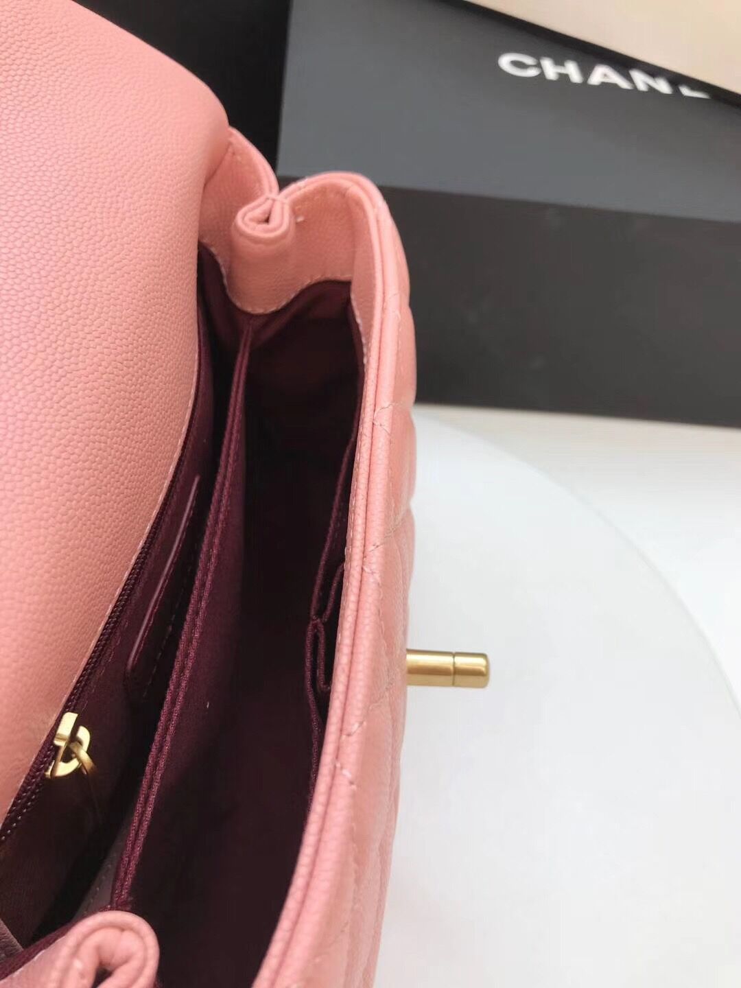 Ch**el Coco Handle Gold Caviar Pink 24 Cm