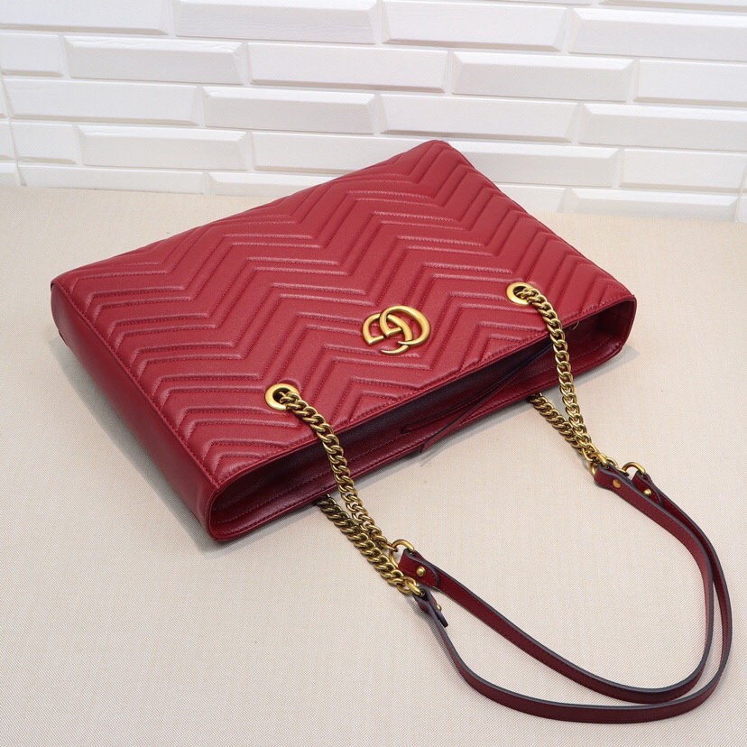 Gvc*1 GG Marmont matelassé medium tote Red 524578
