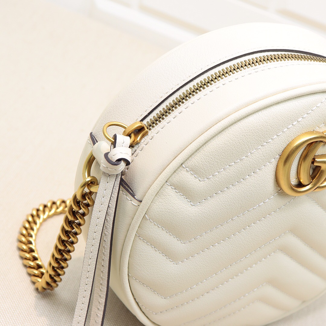 Gvc*1 GG Marmont mini round shoulder bag White 550154