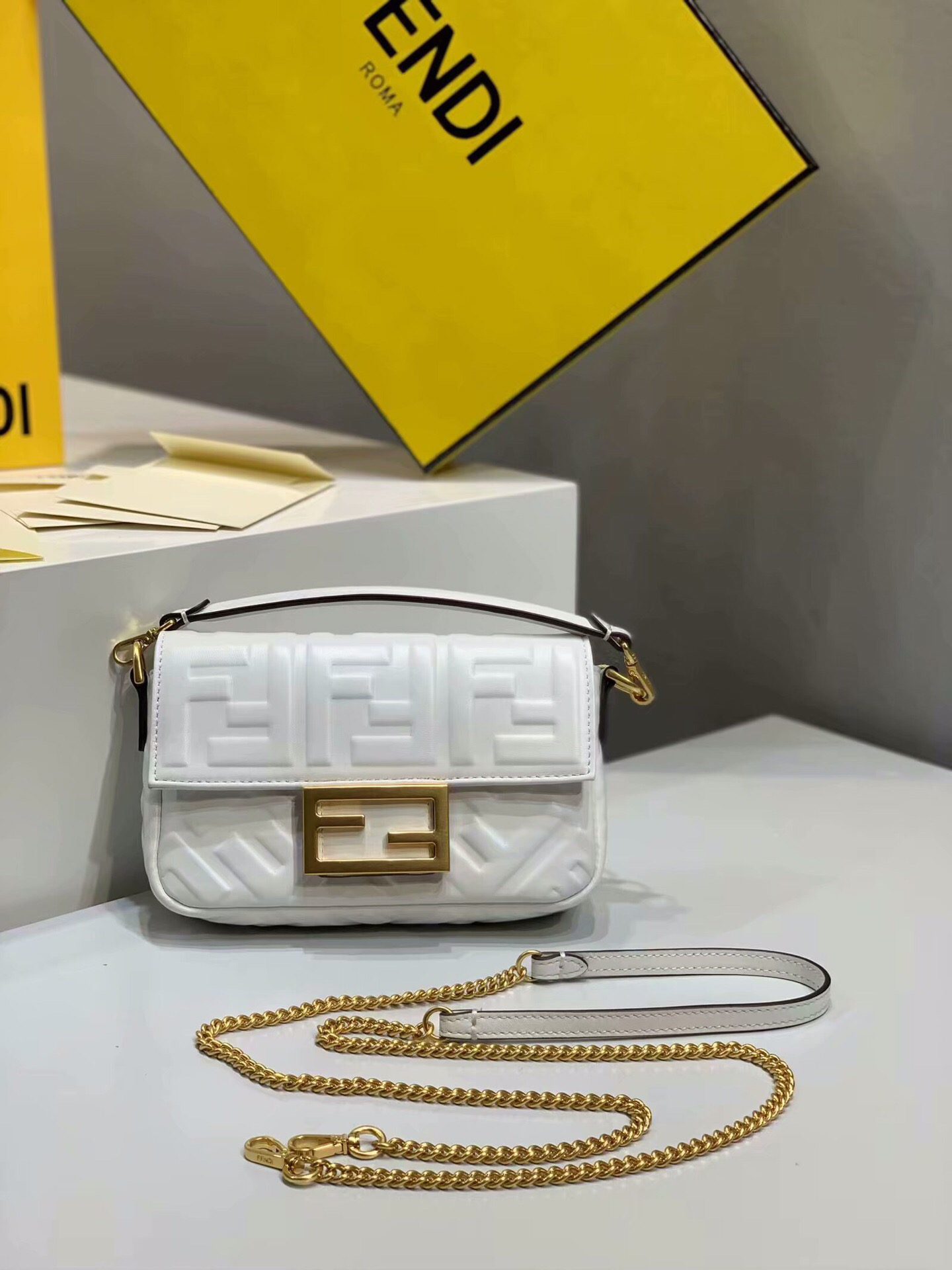 F**di Mini Baguette White 18cm