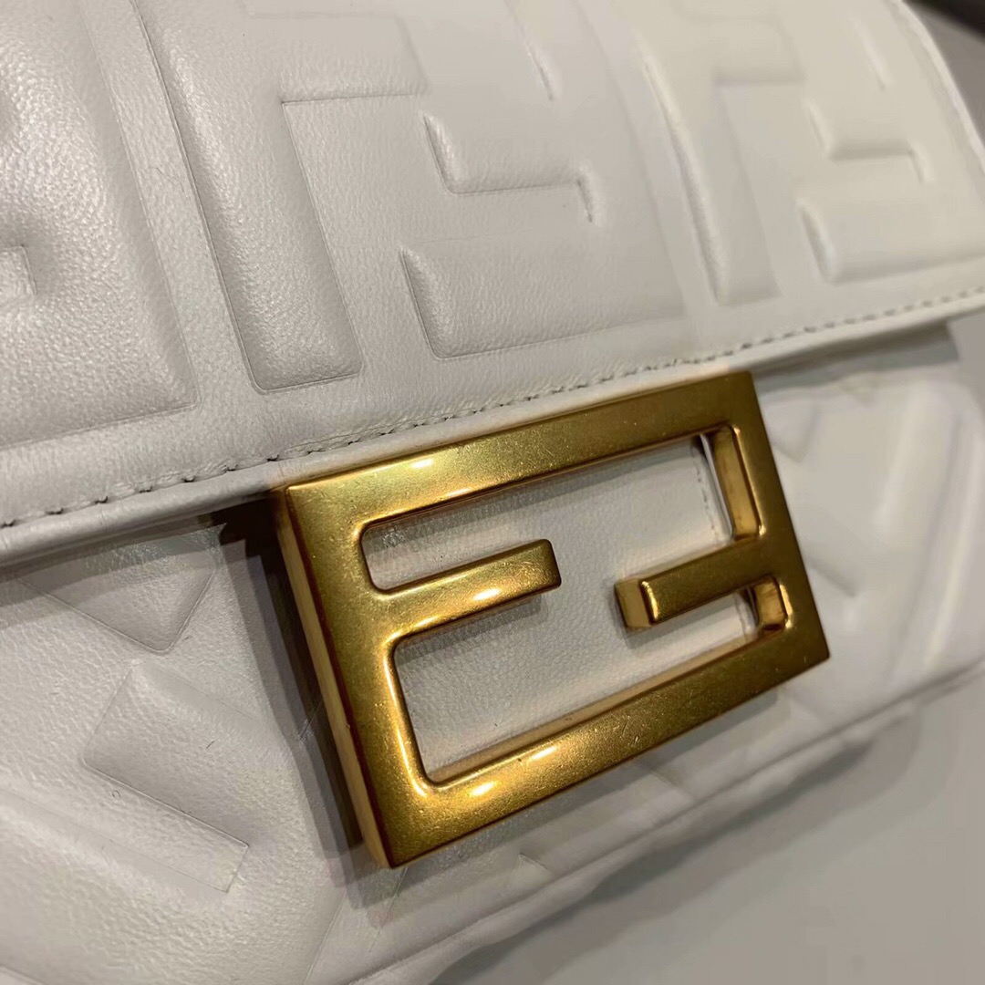 F**di Mini Baguette White 18cm