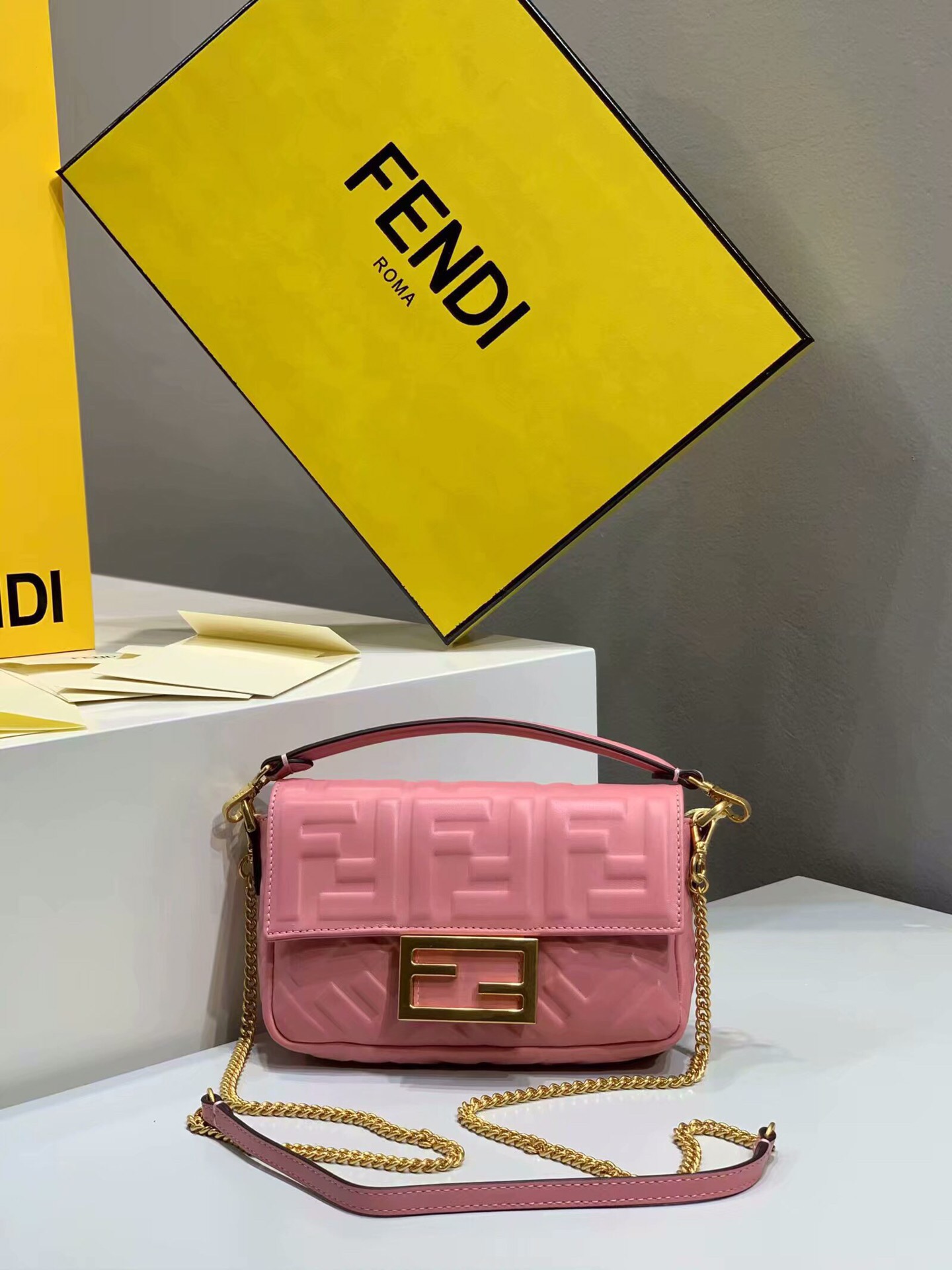 F**di Mini Baguette Pink 18cm