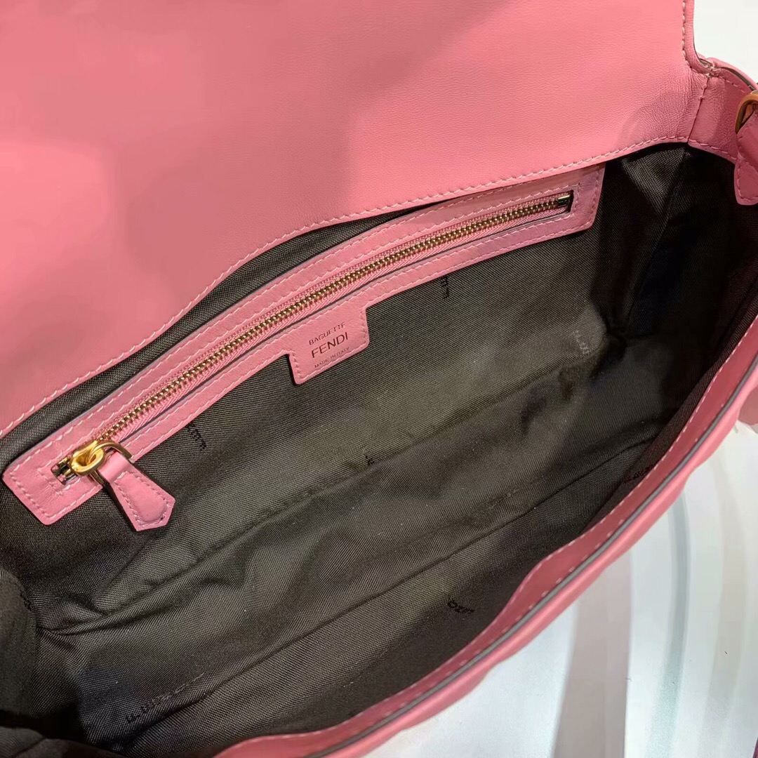 F**di Medium Baguette Pink 26cm