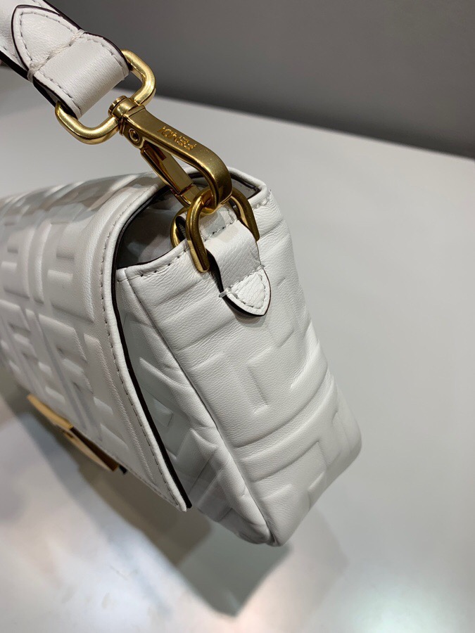 F**di Medium Baguette White 26cm