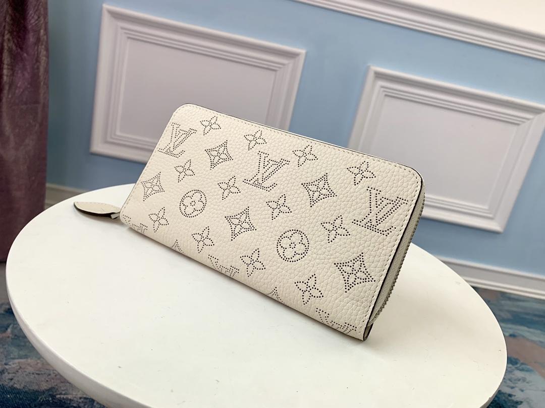 LV Zippy Wallet M58429 Mahina Leather White
