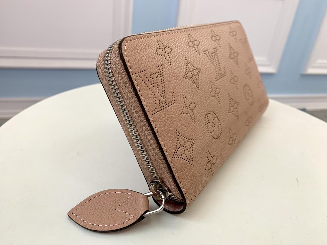 LV Zippy Wallet M58429 Mahina Leather