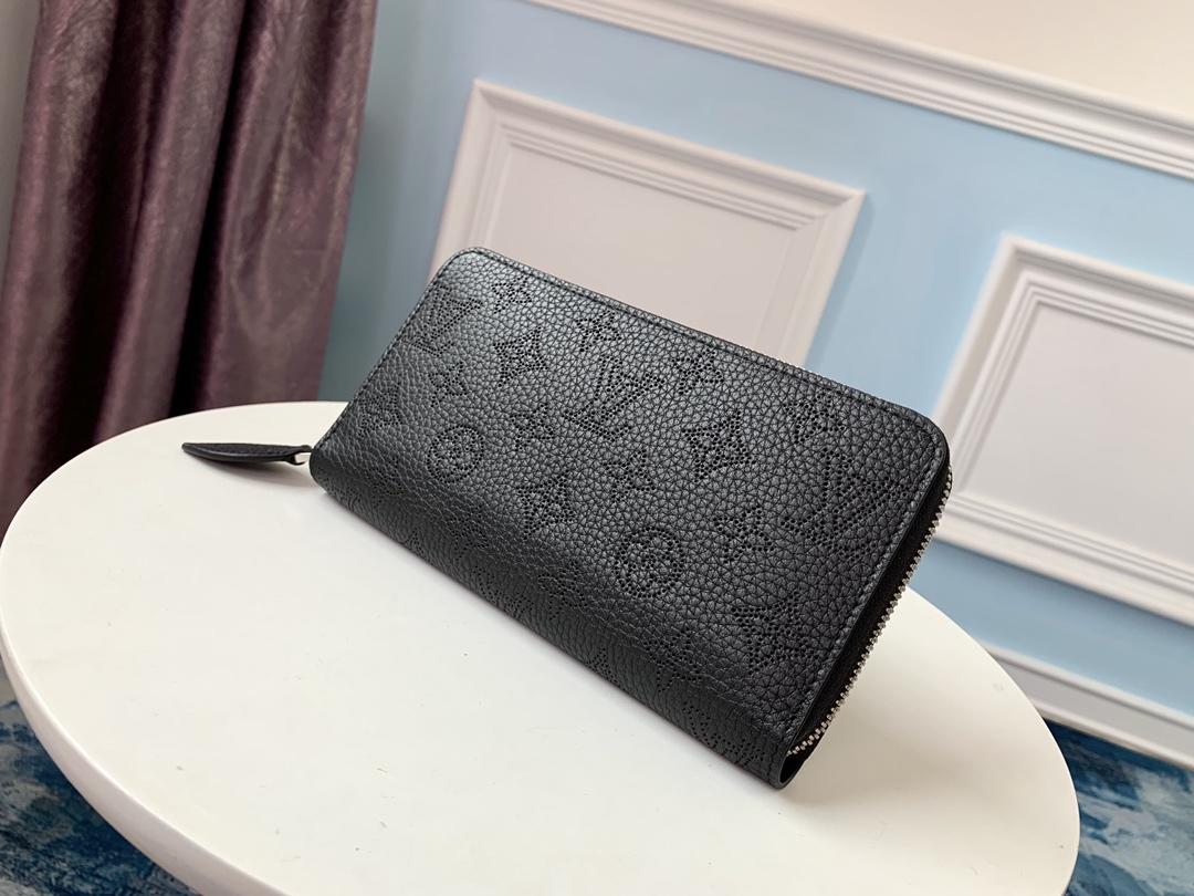 LV Zippy Wallet M58429 Mahina Leather Black
