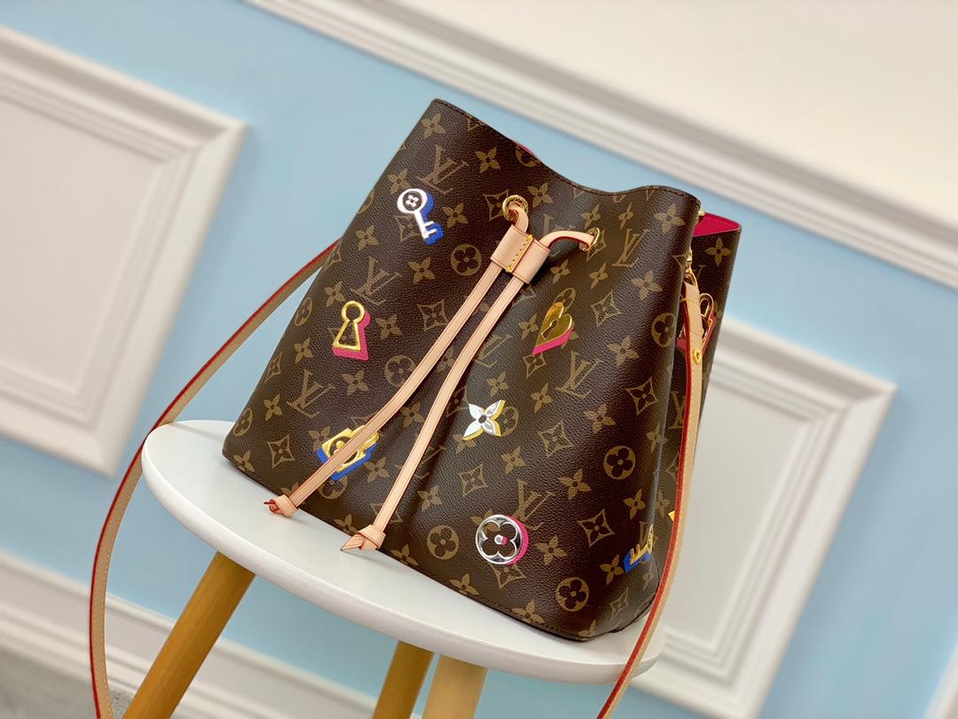 LV LoveLock Monogram NéoNoé M44369