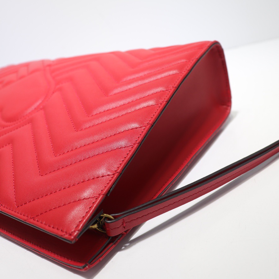 Gvc*1 Women GG Marmont matelassé clutch Red 448450