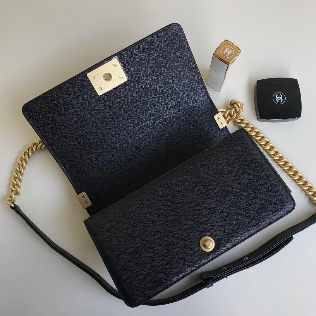 Bagsaaa Ch**el Boy Caviar Black & Gold - 25cm