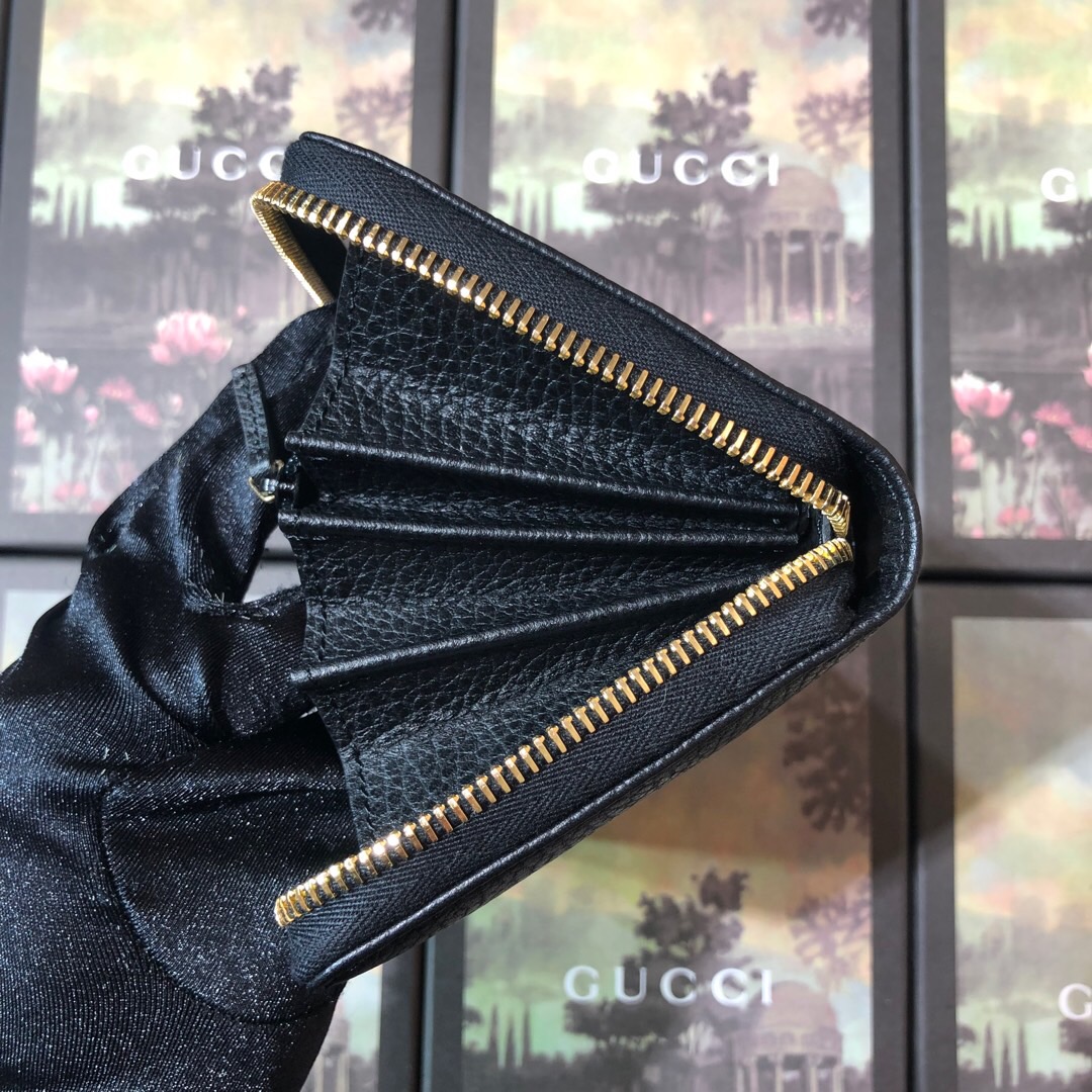 Gvc*1 Leather zip around wallet Black