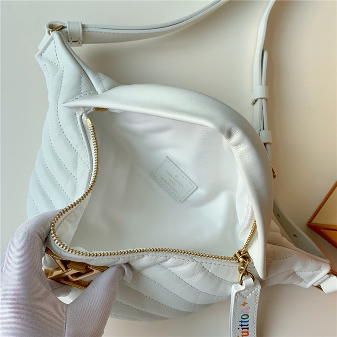 L0vis Vvtt0n Bumbag Bag White