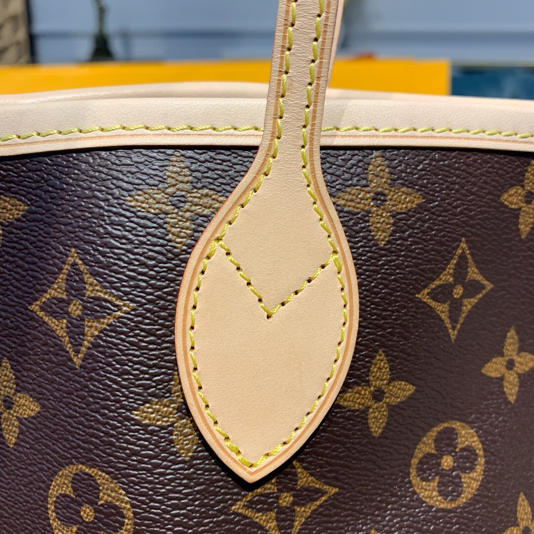 LV Neverfull Monogram GM M40990