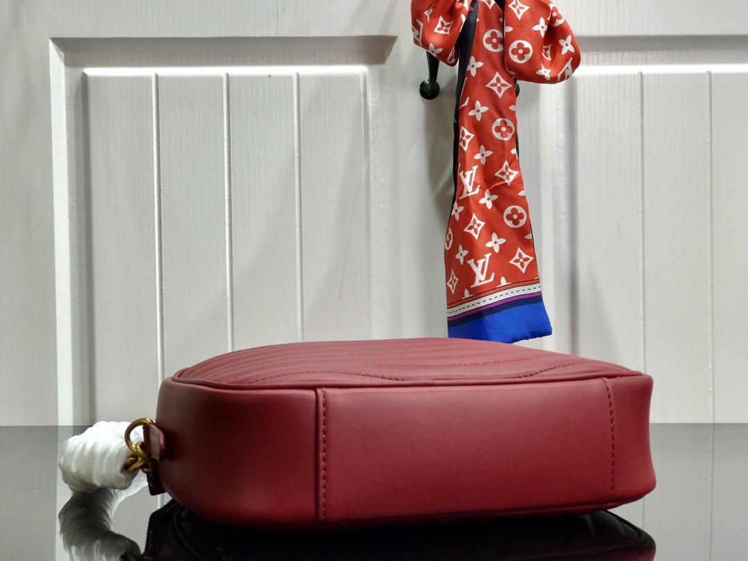 L0vis Vvtt0n New Wave Camera Bag Red